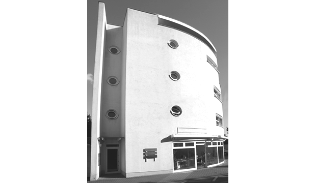 Geschäfts- und Bürohaus mit Penthouse-Wohnung Troisdorf